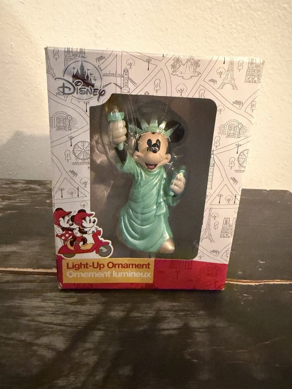DISNEY MINNIE MOUSE STATUE OF LIBERTY N.Y. LIGHTUP CHRISTMAS ORNAMENT NEW